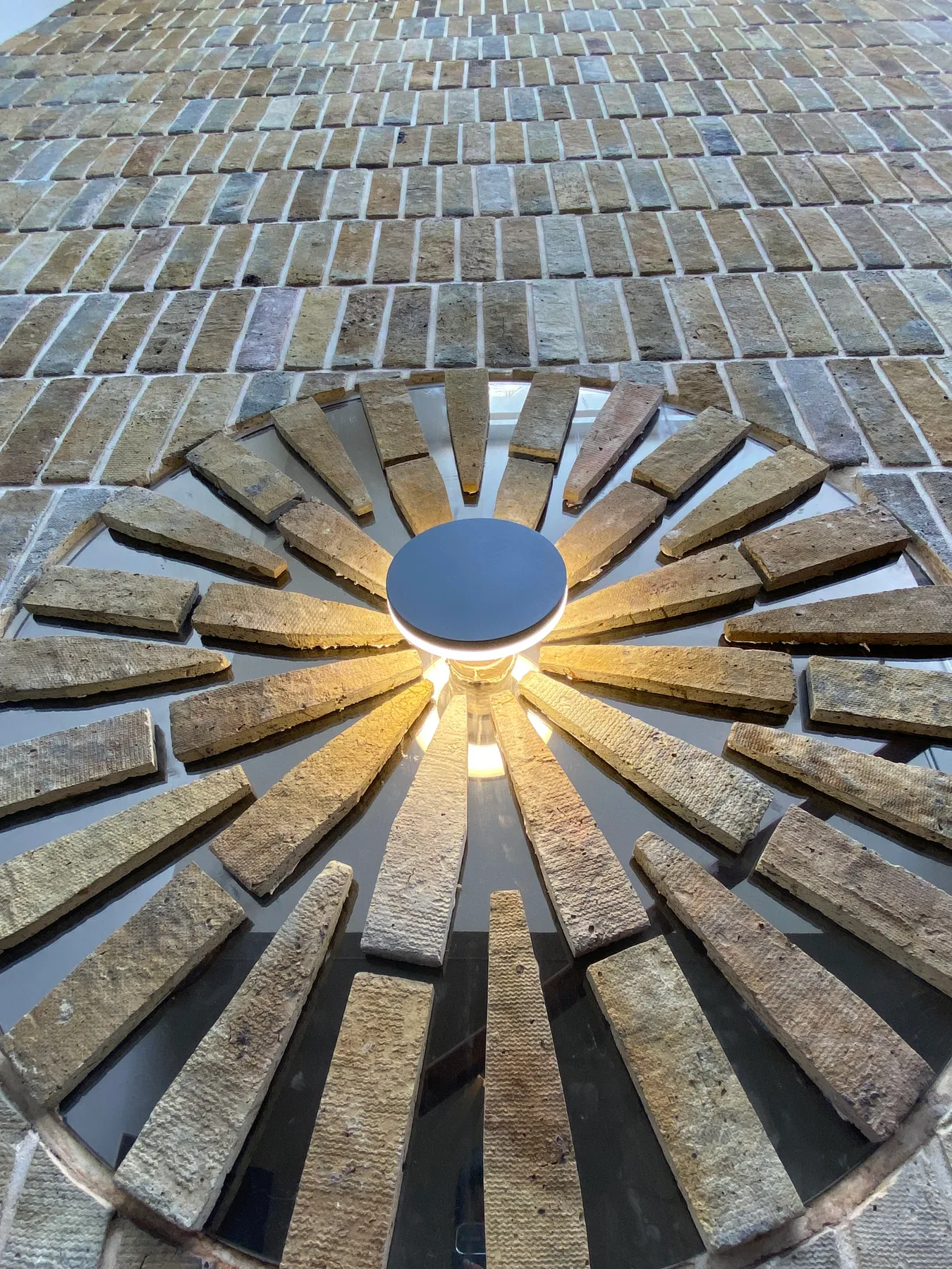 Staircase Wall perspective 1
