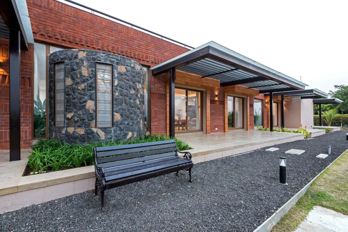 Exterior Facade perspective 1