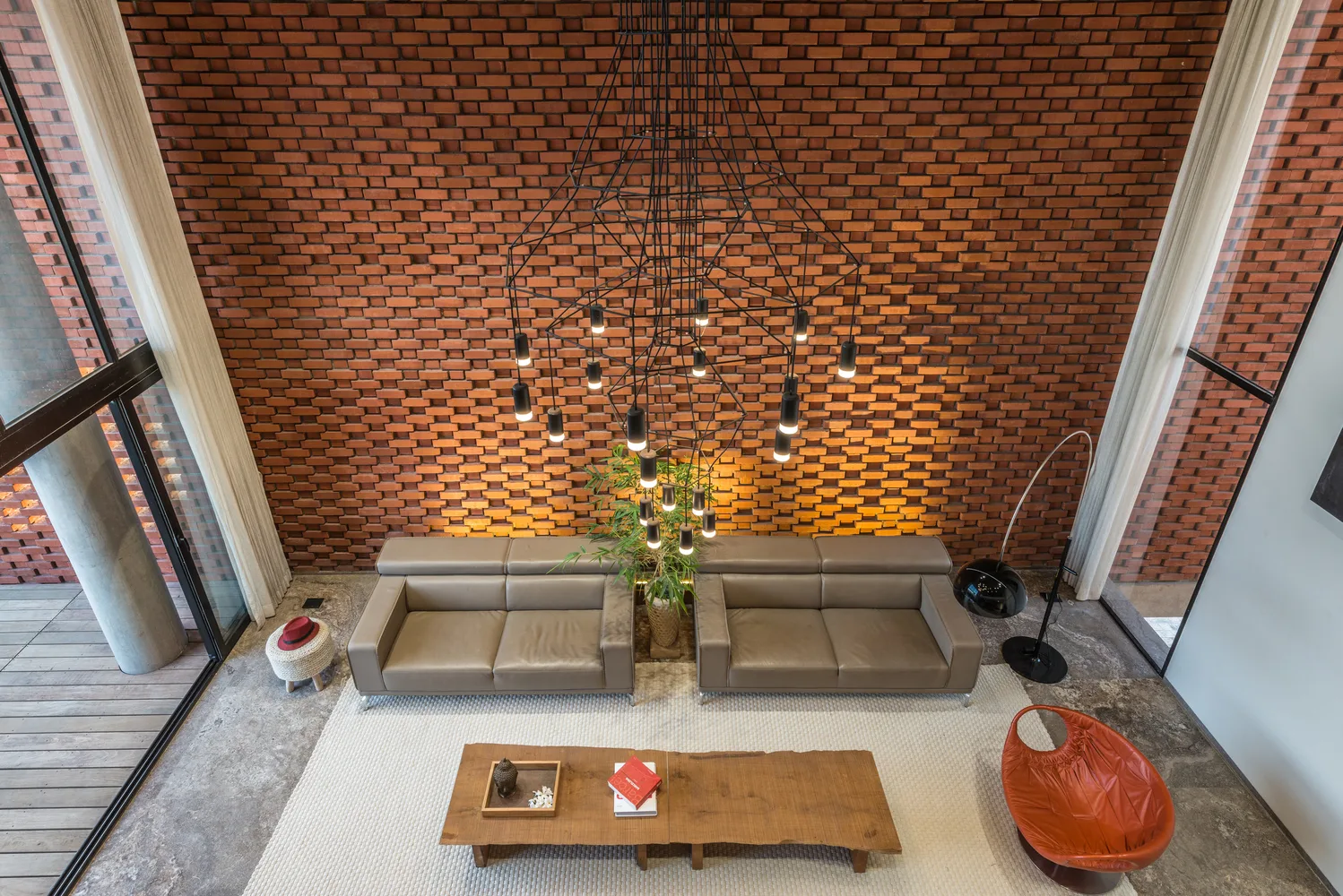 Curtain house perspective 1