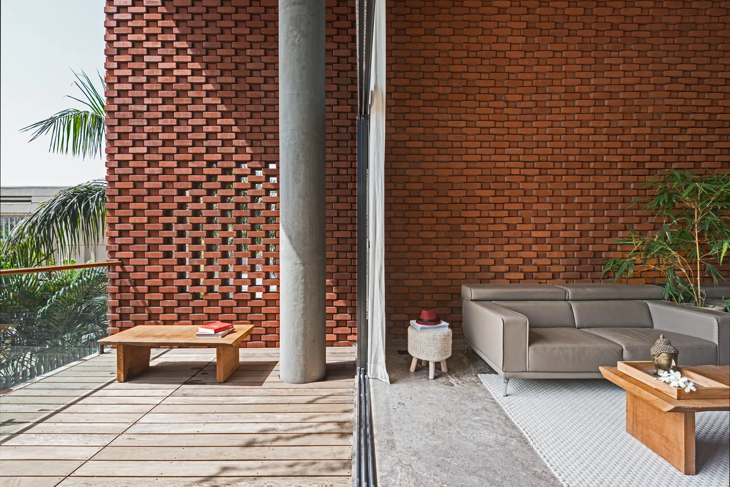 Curtain house perspective 3