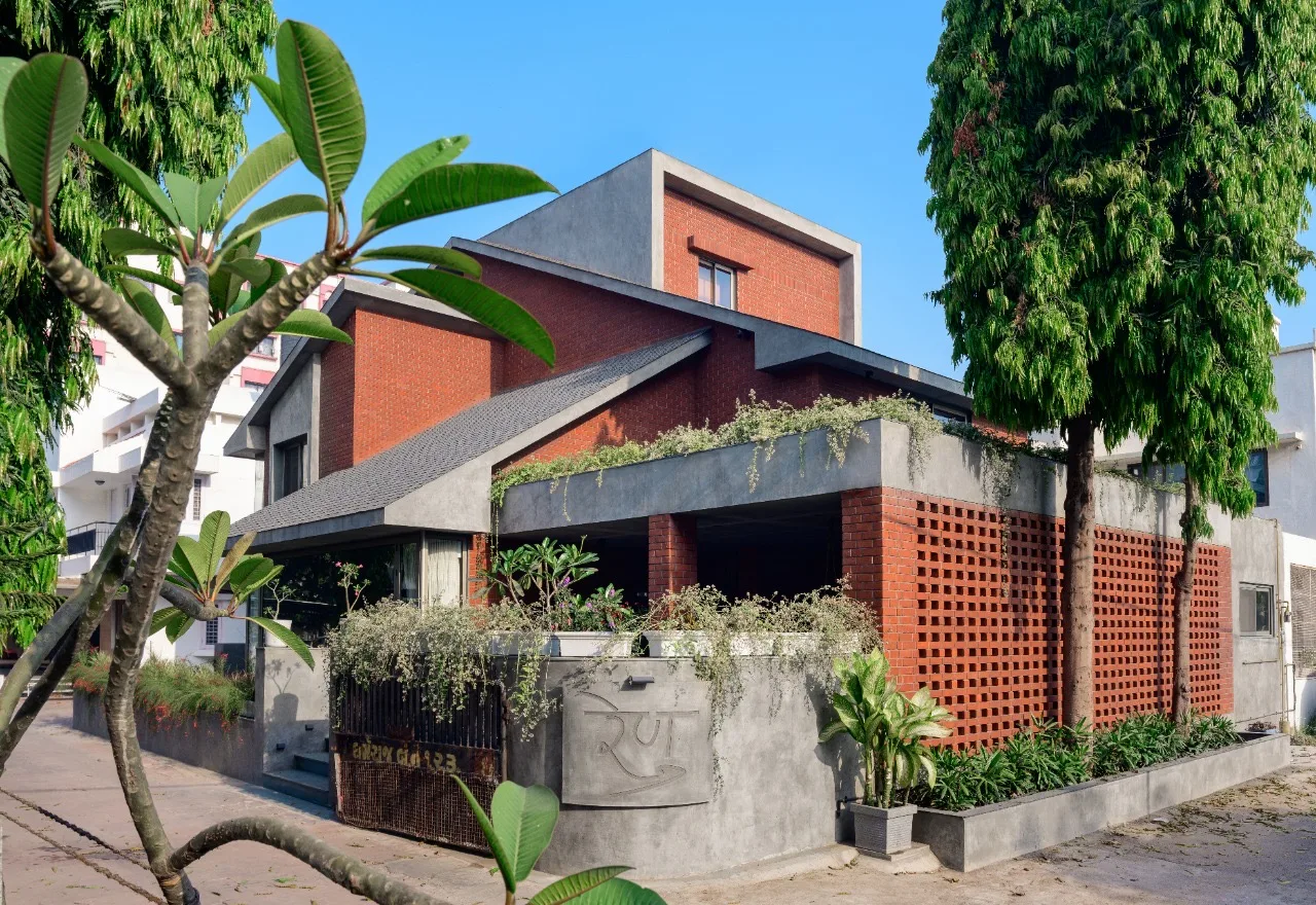 Renu Bungalow perspective 1