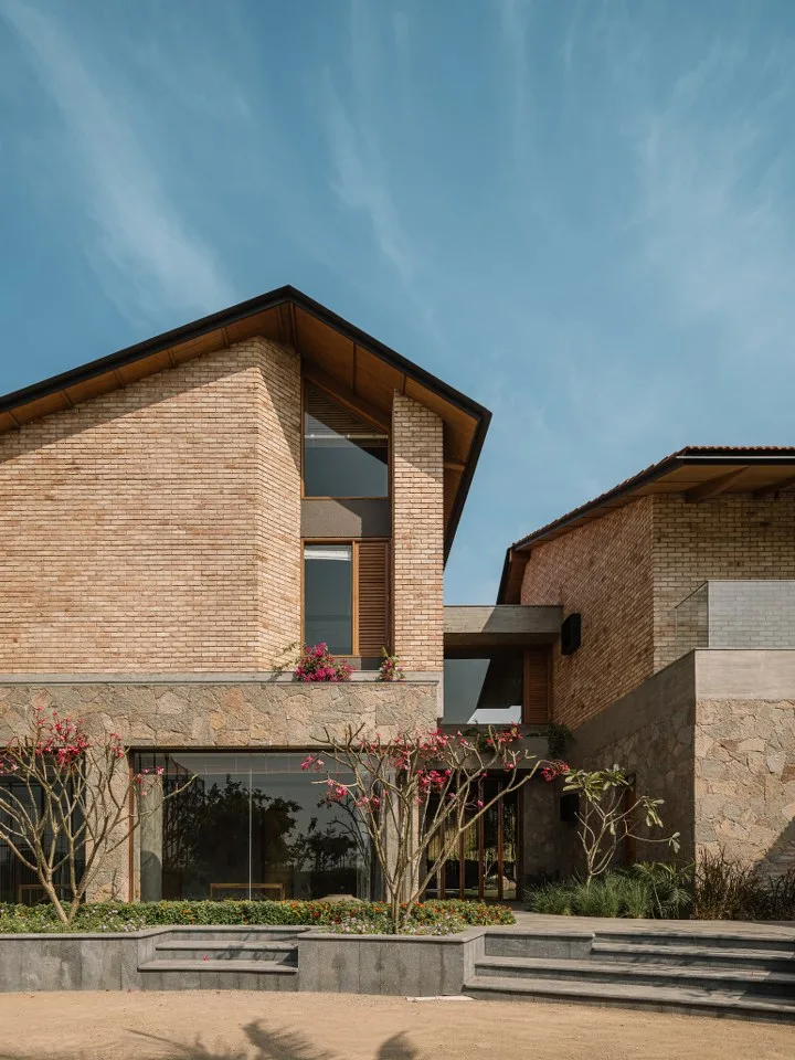 Retreat Home perspective 1
