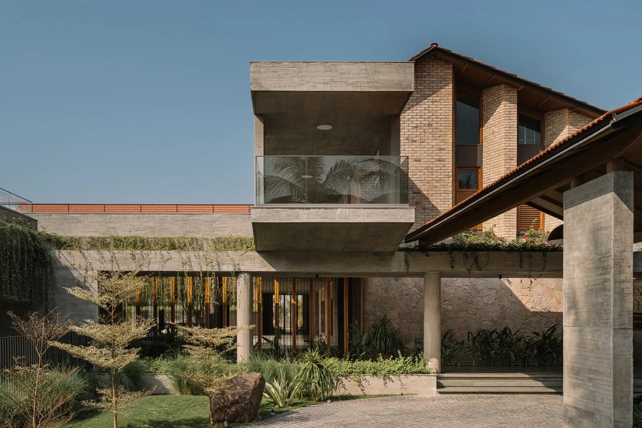Retreat Home perspective 3