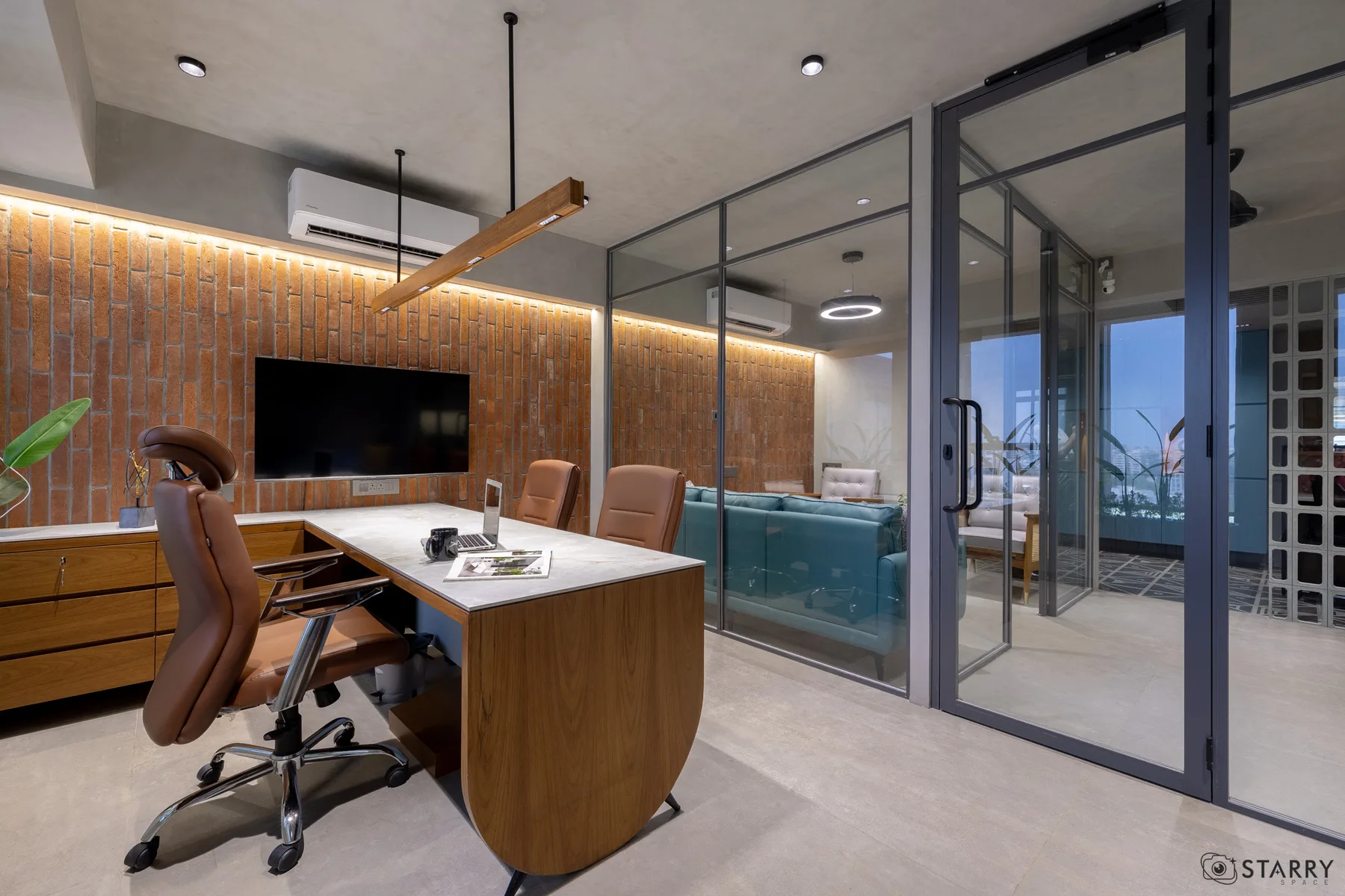 Office Space perspective 1