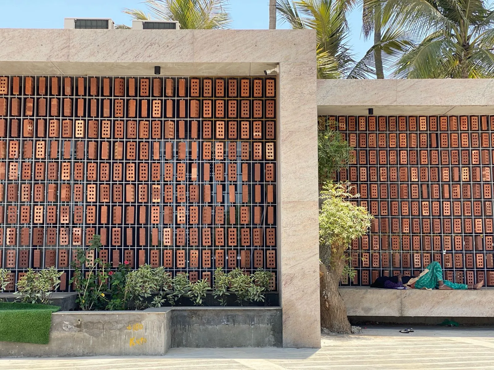 The rotating brick façade perspective 2