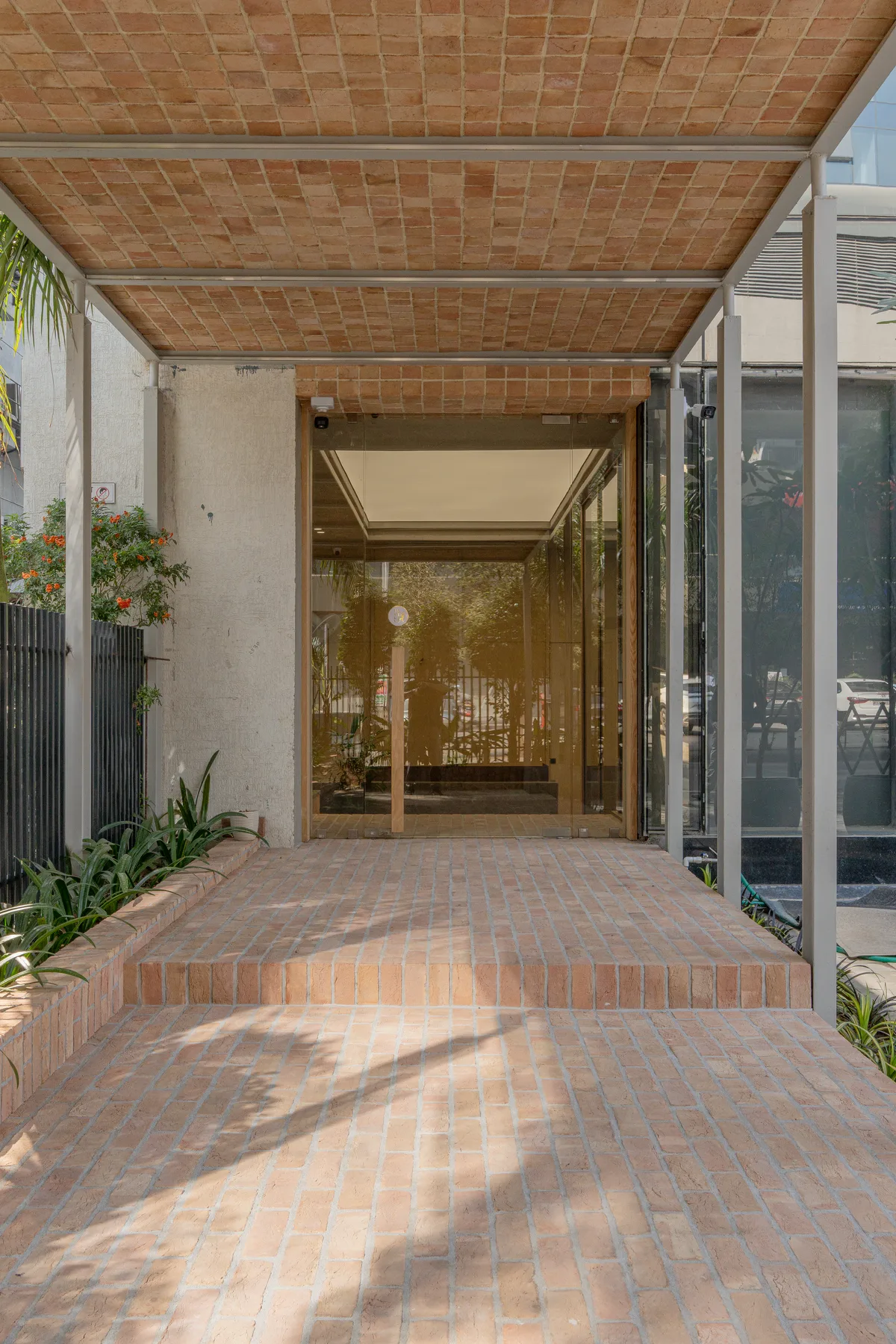 Harnish Amin Office perspective 3